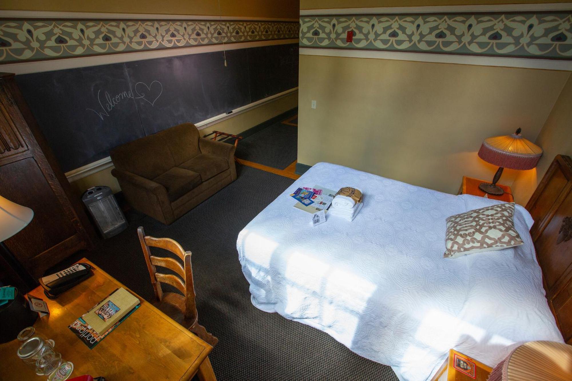 Hotel Mcmenamins Kennedy School Portland Exteriér fotografie